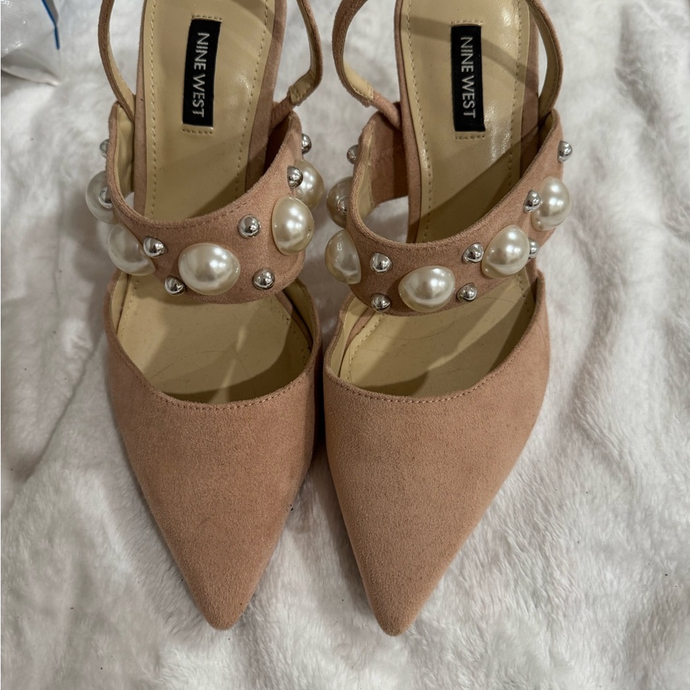 Nine West Women's Tan Pearl Embellished Heels